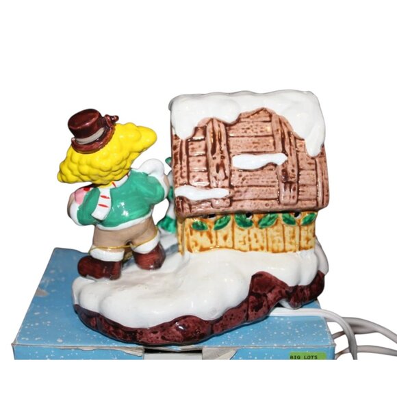 Vintage 80's Pound Puppies Howle Ceramic Lighted Christmas Village House - Picture 4 of 4